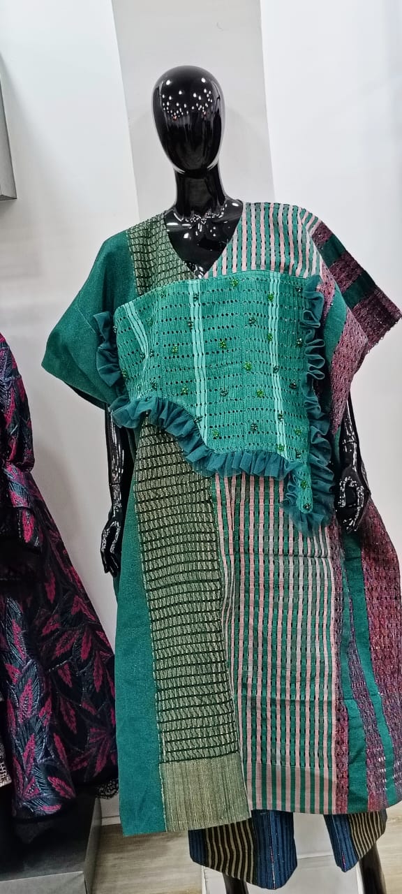 AMOPE AGBADA